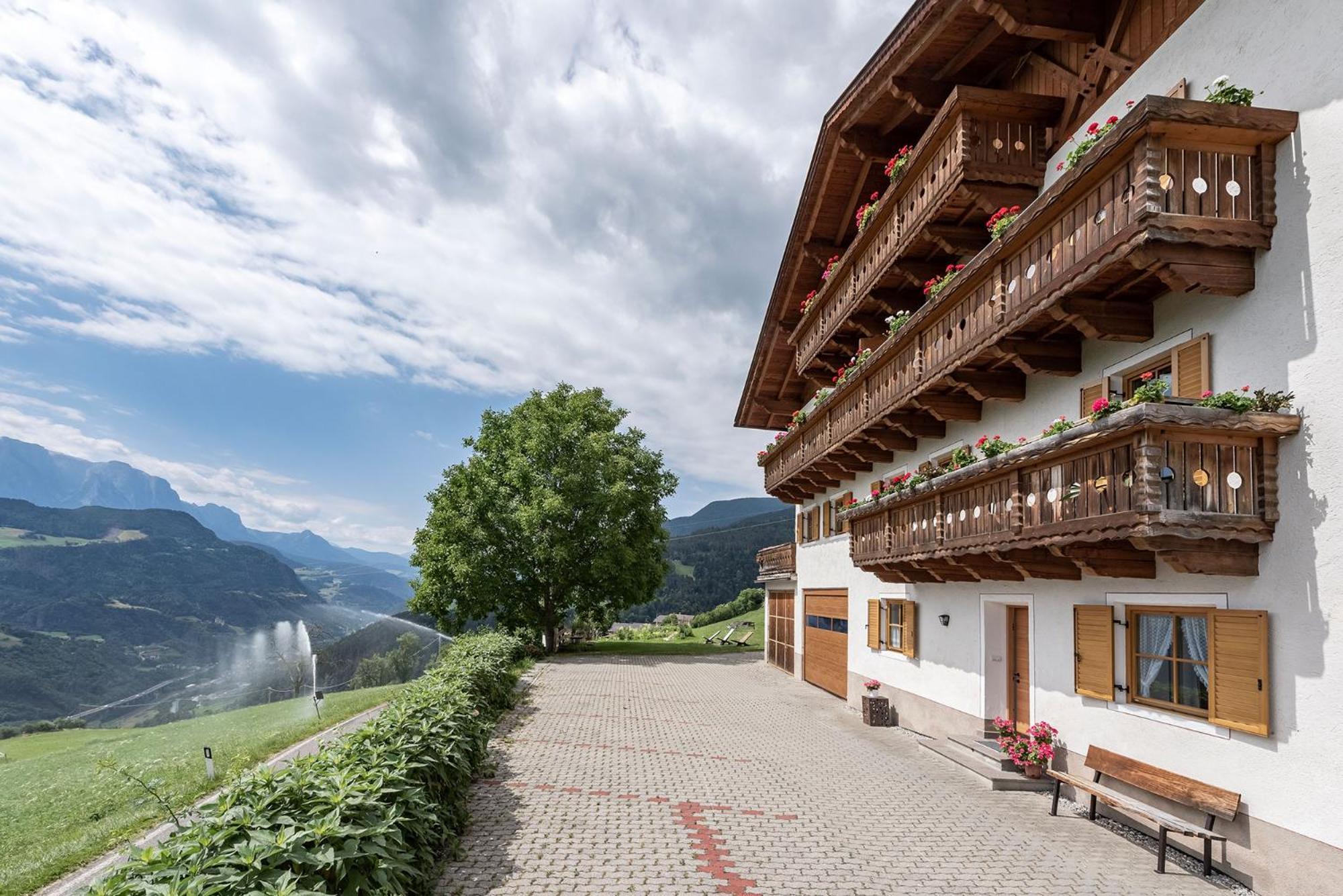 Hauserhof Chalet In Villanders - Moderne Wohnungen Mit 2 Badezimmer Und 2 Schlafzimmer Dış mekan fotoğraf